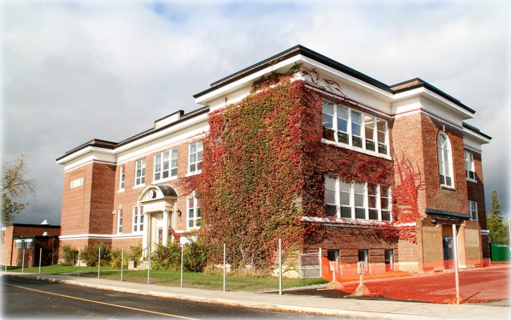 Tippet Richardson full RELOCATIONS services includes assisting you with locating and getting information on schools.