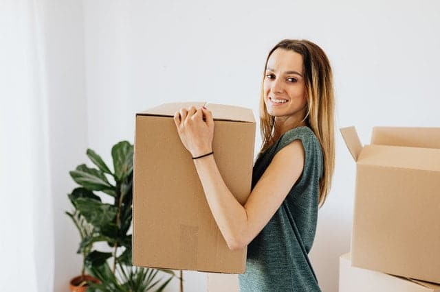How To Stay Organized For A Summer Move